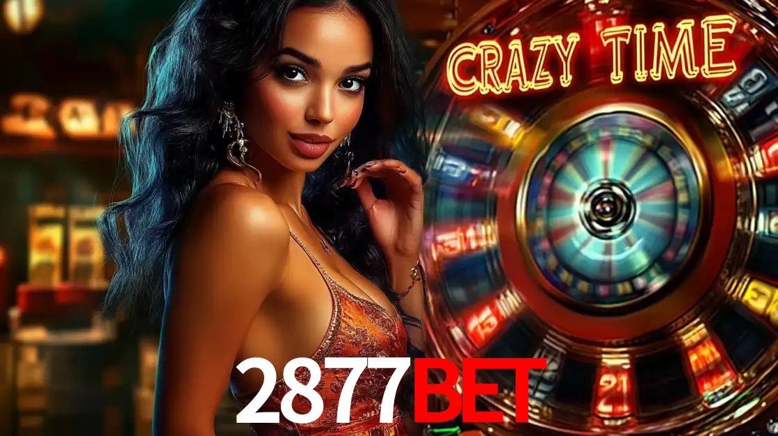 Mulher elegante ao lado da vibrante roda da fortuna do jogo de cassino ao vivo Crazy Time, um dos game shows mais populares e cheios de prêmios do 2877BET.
